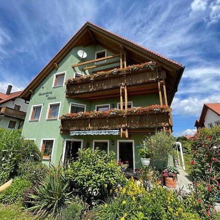 Ferienwohnungen Am Kirchberg Нойальбенройт Экстерьер фото